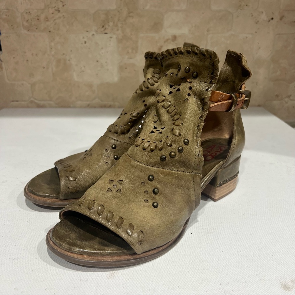 A.S.98 Fair Winds Leather Sandal In Greenish Taupe